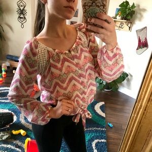 Long sleeve billowy top, ties up front